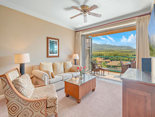 Luxury Oceanview Suites in Maui - Perfect for Families & Groups